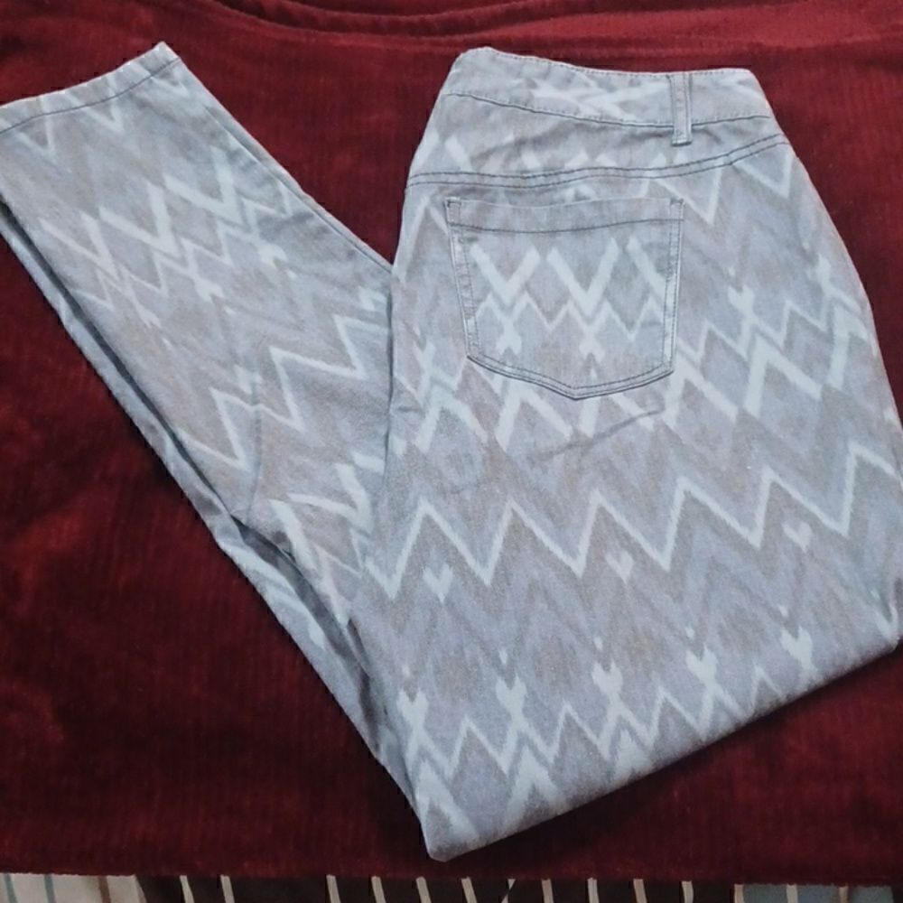 LANE BRYANT tribal chevron print jeans